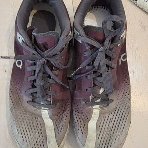 On Cloud Running Cloudflow  Running Shoes - Gray